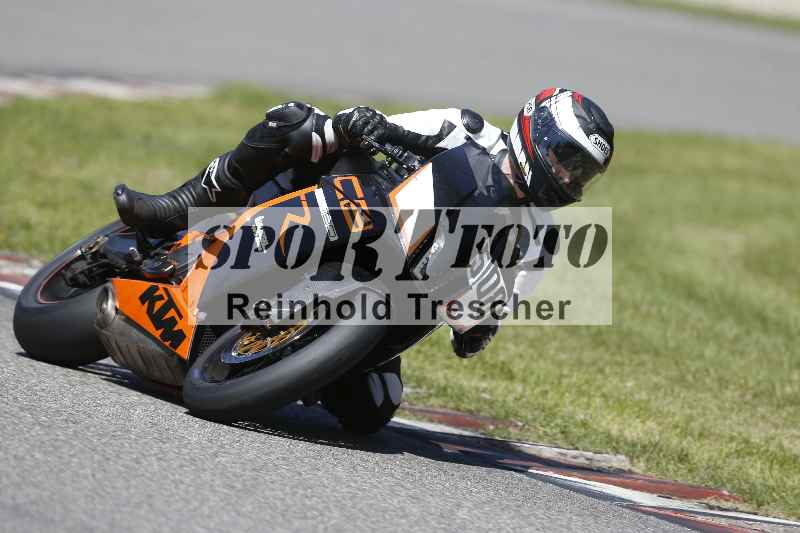 /43 08.08.2025 Discover the Bike ADR/Race 3 rot/508